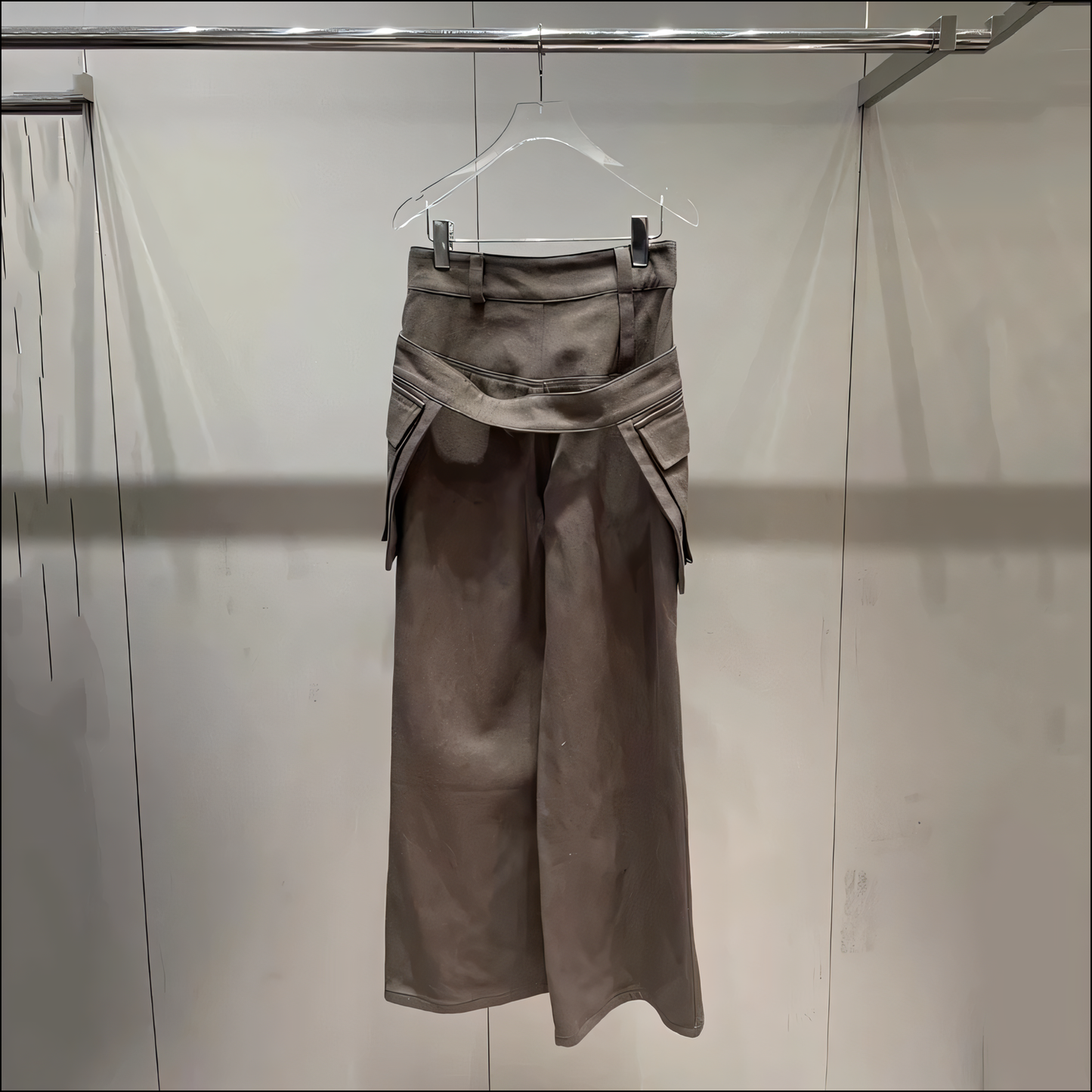 Damen-Hose mit weitem Bein, Gürtel und Mehrfachtaschen-Design
