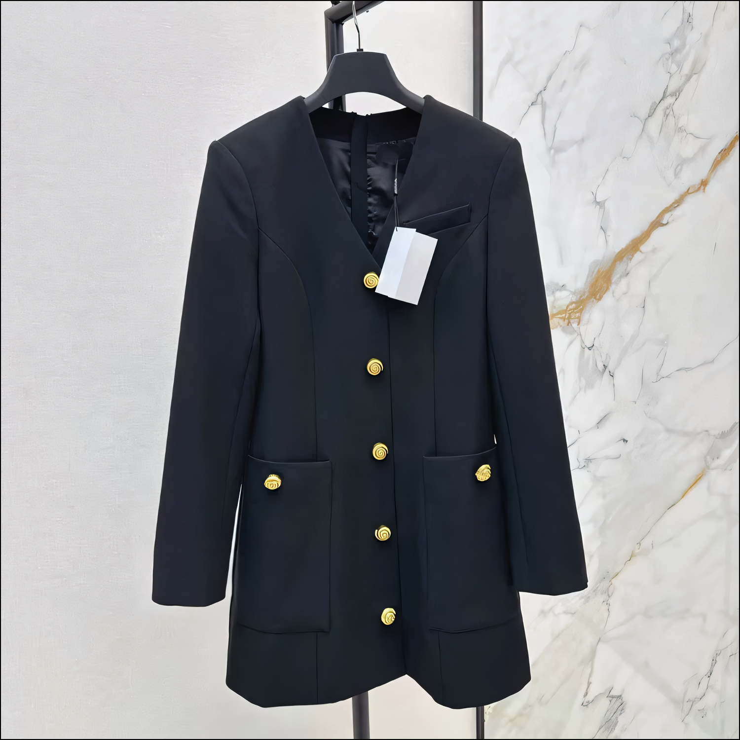 Schickes Damen-Slim-Fit-Schwarzes V-Ausschnitt-Kleid mit Metallknöpfen
