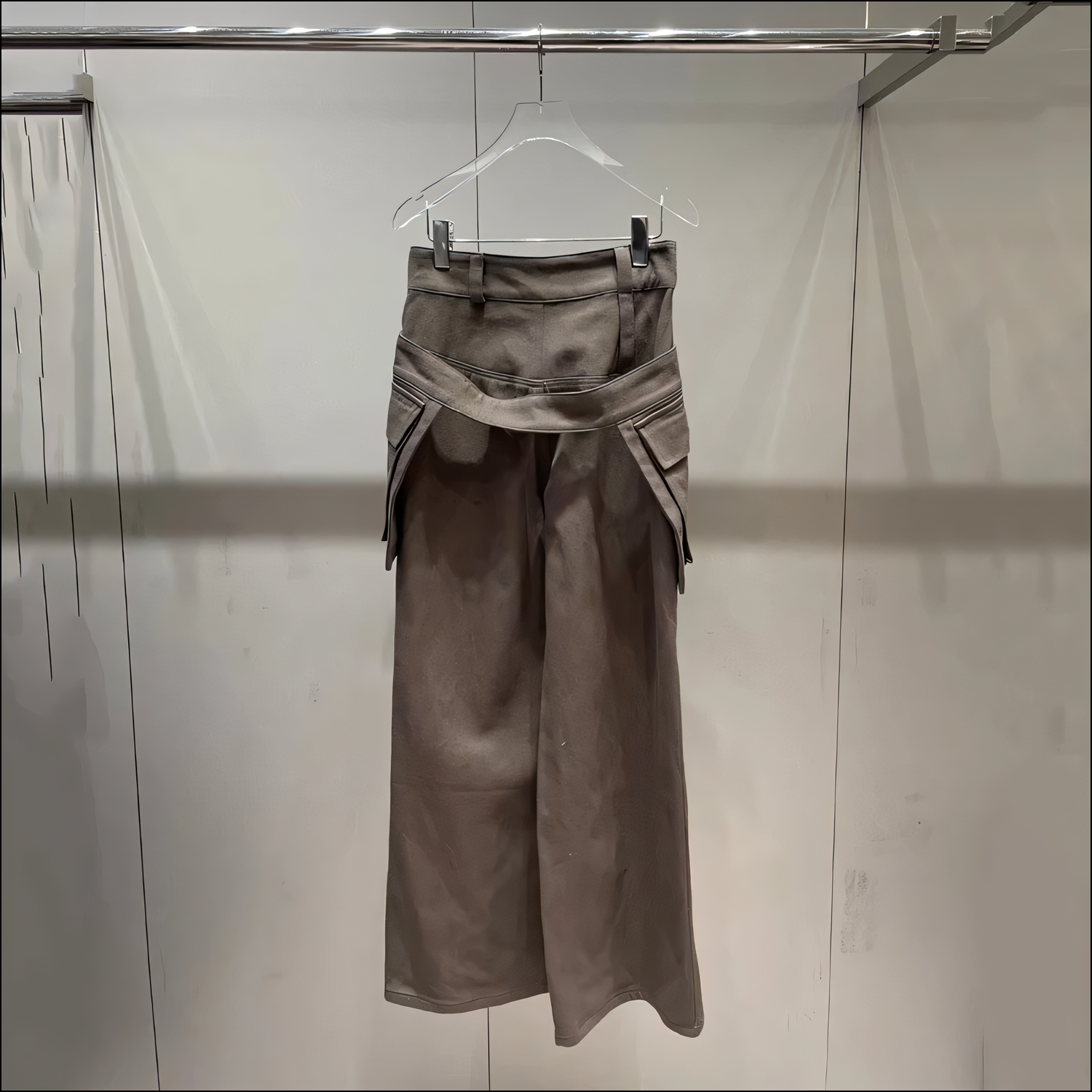 Damen-Hose mit weitem Bein, Gürtel und Mehrfachtaschen-Design
